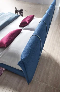 Letto matrimoniale design Plumeria Le comfort a prezzo ribassato