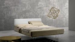 Letto matrimoniale imbottito brillante, autoportante di Samoa Bside. Sconto!