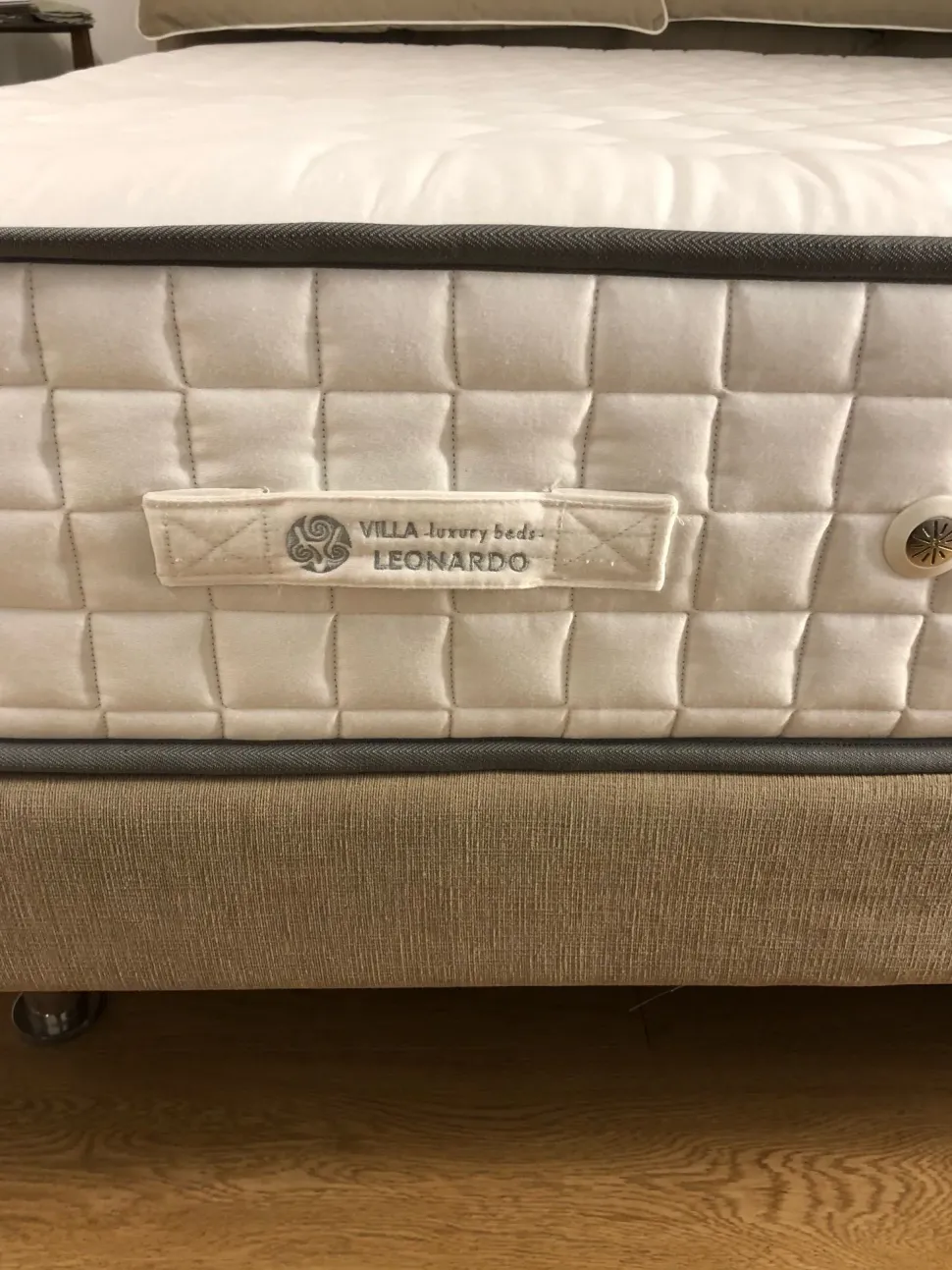 Letto matrimoniale Letto leonardo Villa luxury beds con un ribasso IMPERDIBILE