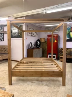 Letto matrimoniale Letto baldacchino in teak massello Outlet etnico con un ribasso IMPERDIBILE