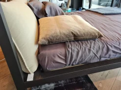 Letto matrimoniale moderno Moheli Horm a prezzo ribassato