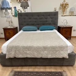 Letto matrimoniale moderno Hamilton Felis a prezzo scontato