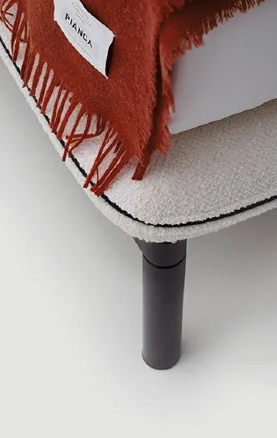 Letto matrimoniale moderno Domenica Pianca a prezzo scontato