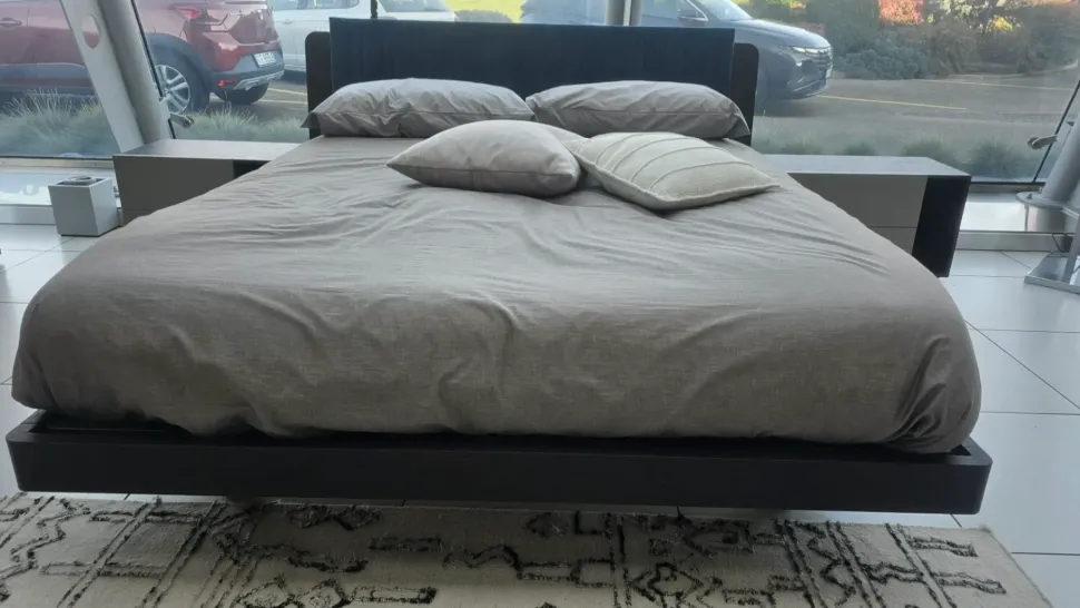 Letto matrimoniale moderno Roxy Tomasella a prezzo ribassato