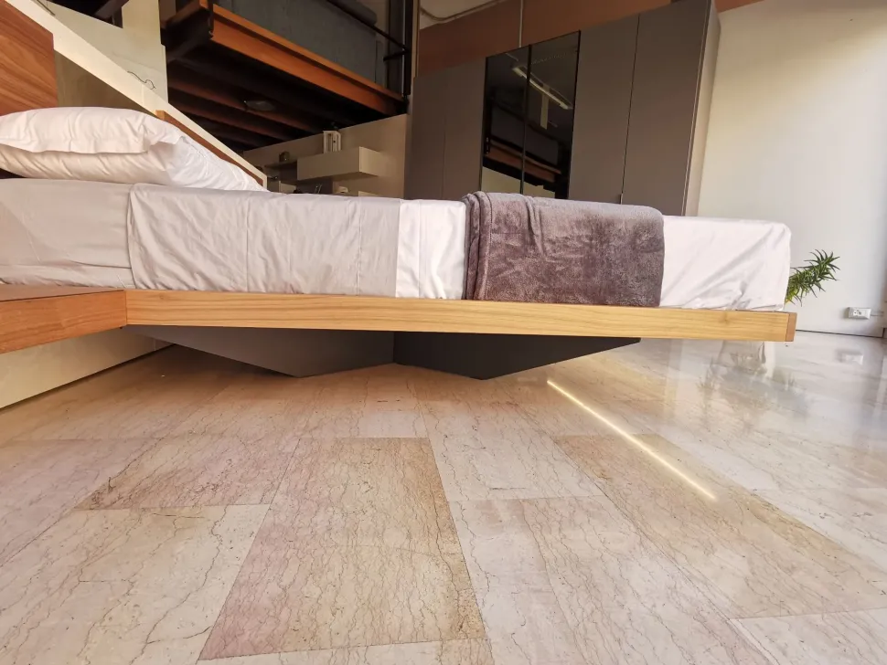 Letto matrimoniale moderno Wall system Mobilgam a prezzo ribassato