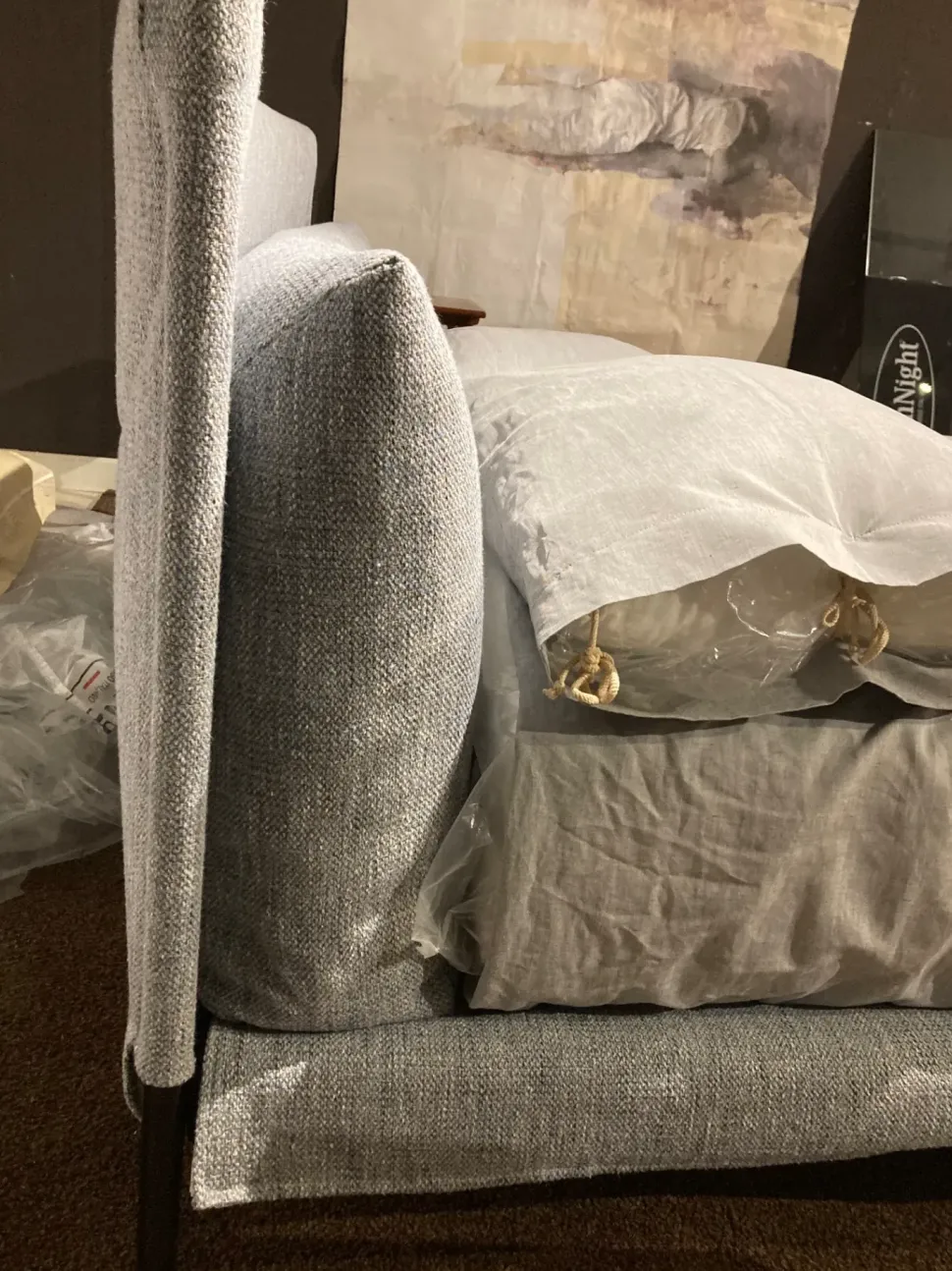 Letto matrimoniale moderno Nebbia Noctis a prezzo ribassato