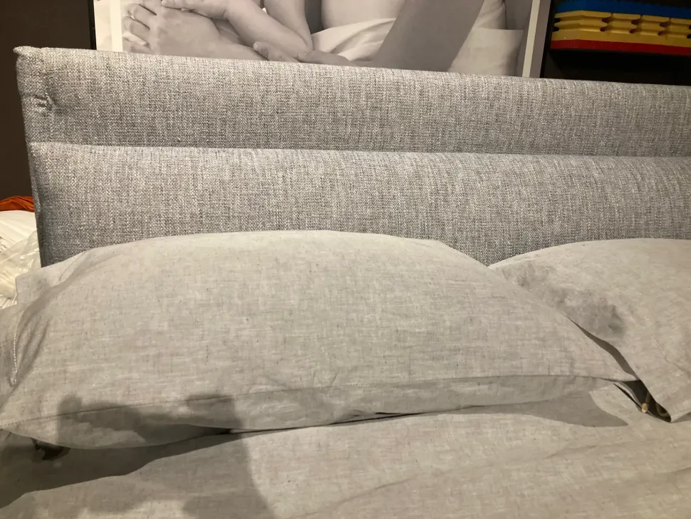 Letto matrimoniale moderno Nebbia Noctis a prezzo ribassato