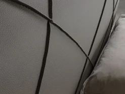 Letto matrimoniale moderno Q Crippa salotti a prezzo ribassato