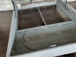 Letto matrimoniale moderno Hello Noctis a prezzo scontato