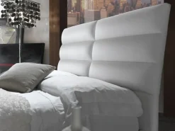 Letto matrimoniale Rodari Artigianale con uno sconto del 50%