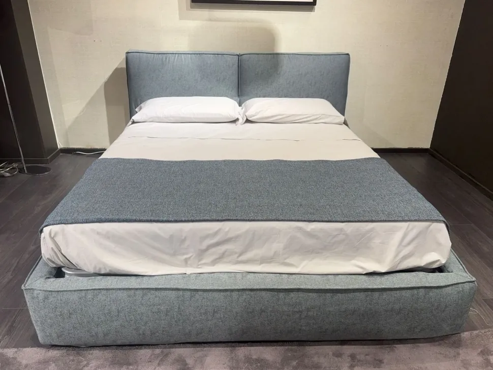 Letto moderno Adele Gamma con un ribasso del 32%