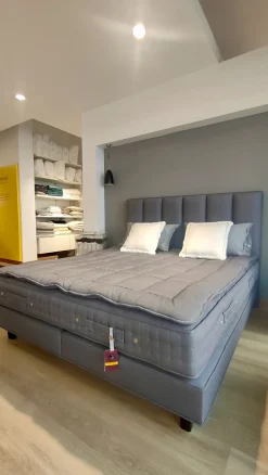 Letto moderno Baronet superb Vispring scontato 25%