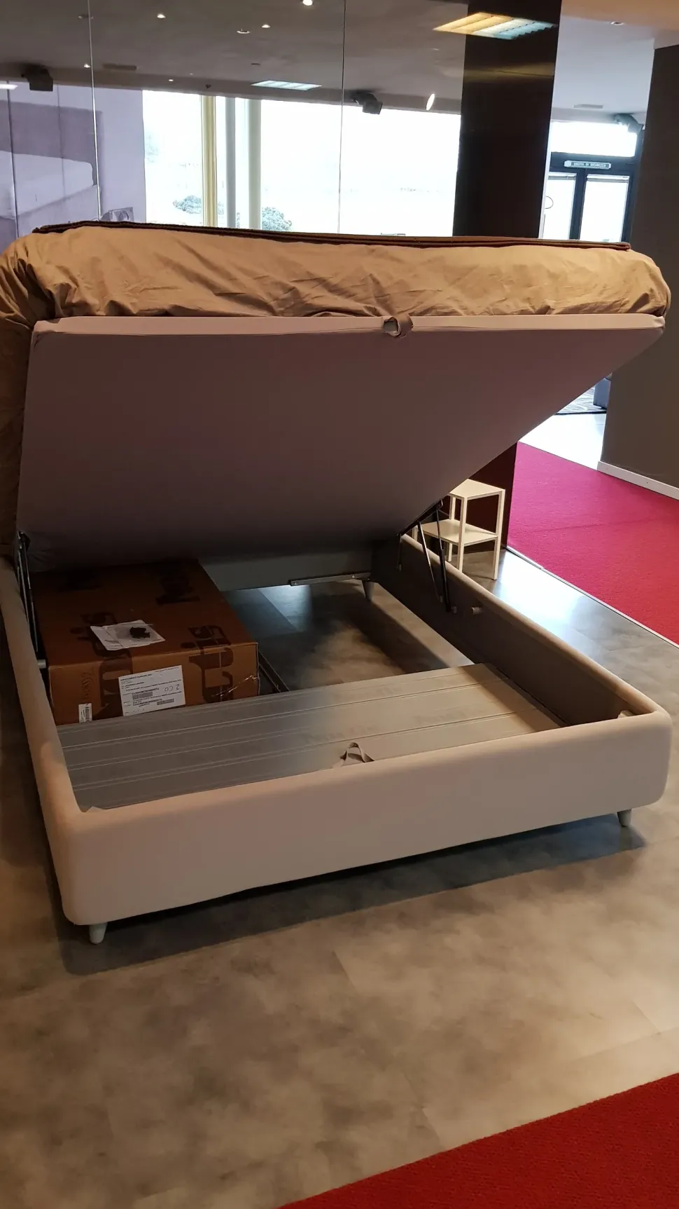 Letto moderno con contenitore Outlet noctis letto so pop Noctis a prezzo ribassato