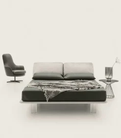 Letto moderno con gambe Fenice Le comfort a prezzo ribassato