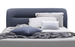 Letto moderno con gambe Malè Novaluna a prezzo scontato