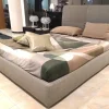 Letto moderno con giroletto Laze Poliform a prezzo scontato