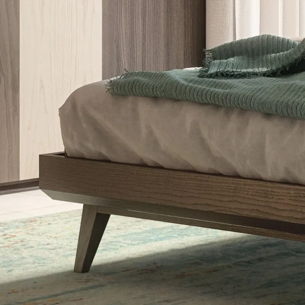Letto moderno con piedini 1309 Mobilificio bellutti a prezzo ribassato