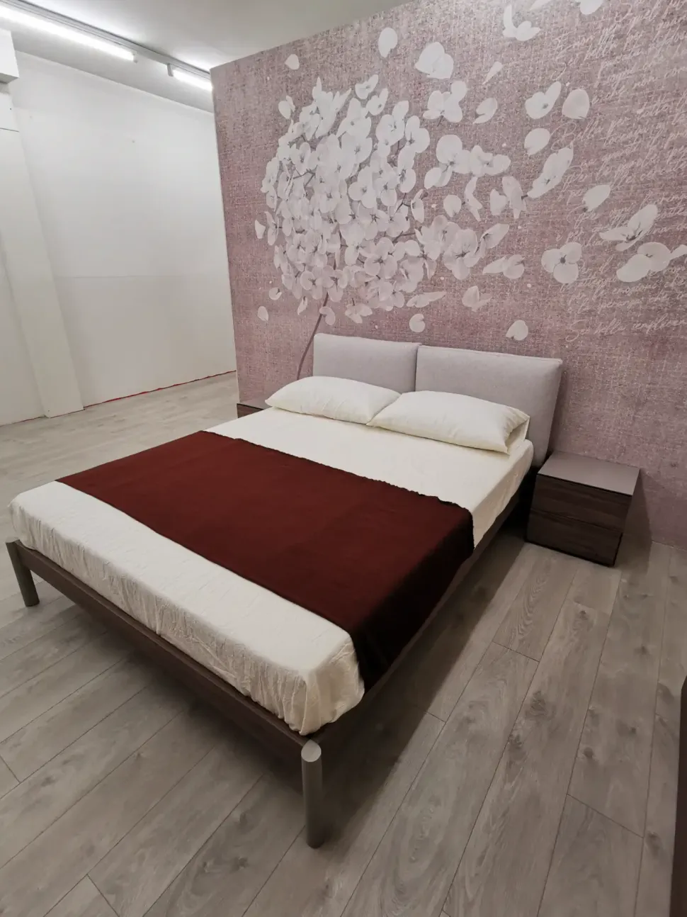 Letto moderno con piedini Eden soft Dielle modus a prezzo scontato