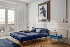 Letto moderno con piedini Air  Lago a prezzo ribassato