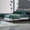 Letto moderno con piedini Book Twils a prezzo ribassato