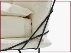 Letto moderno con piedini Zenit di alto letti tessili Artigianale a prezzo scontato