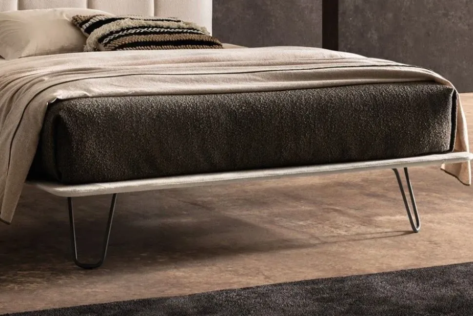 Letto moderno Crook Samoa con uno sconto del 35%