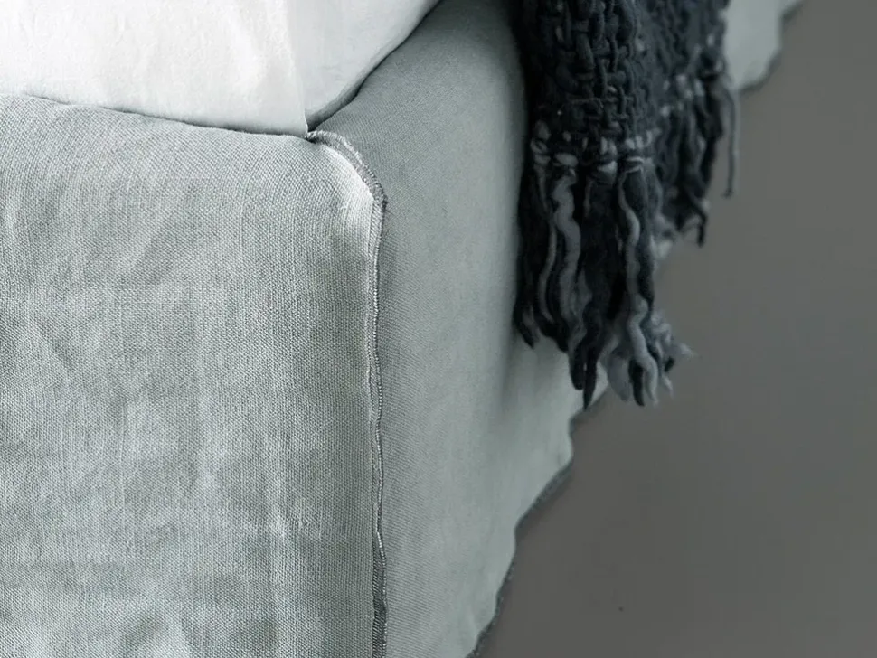 Letto moderno Leandro Collezione esclusiva con uno sconto esclusivo