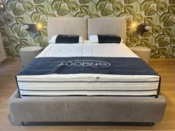 Letto moderno Leilah Gamma con un ribasso del 26%