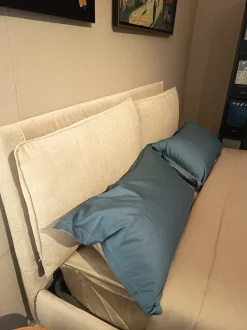 Letto moderno Nisida Altrenotti con uno sconto del 30%