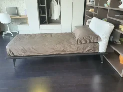 Letto moderno Piuma Tomasella scontato 39%