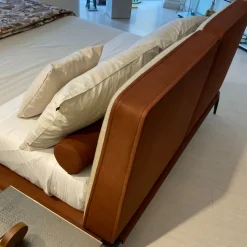 Letto Park 1 Poliform: design moderno, prezzo ribassato.