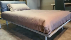 Letto piazza e mezzo con gambe Piuma Tomasella a prezzo scontato