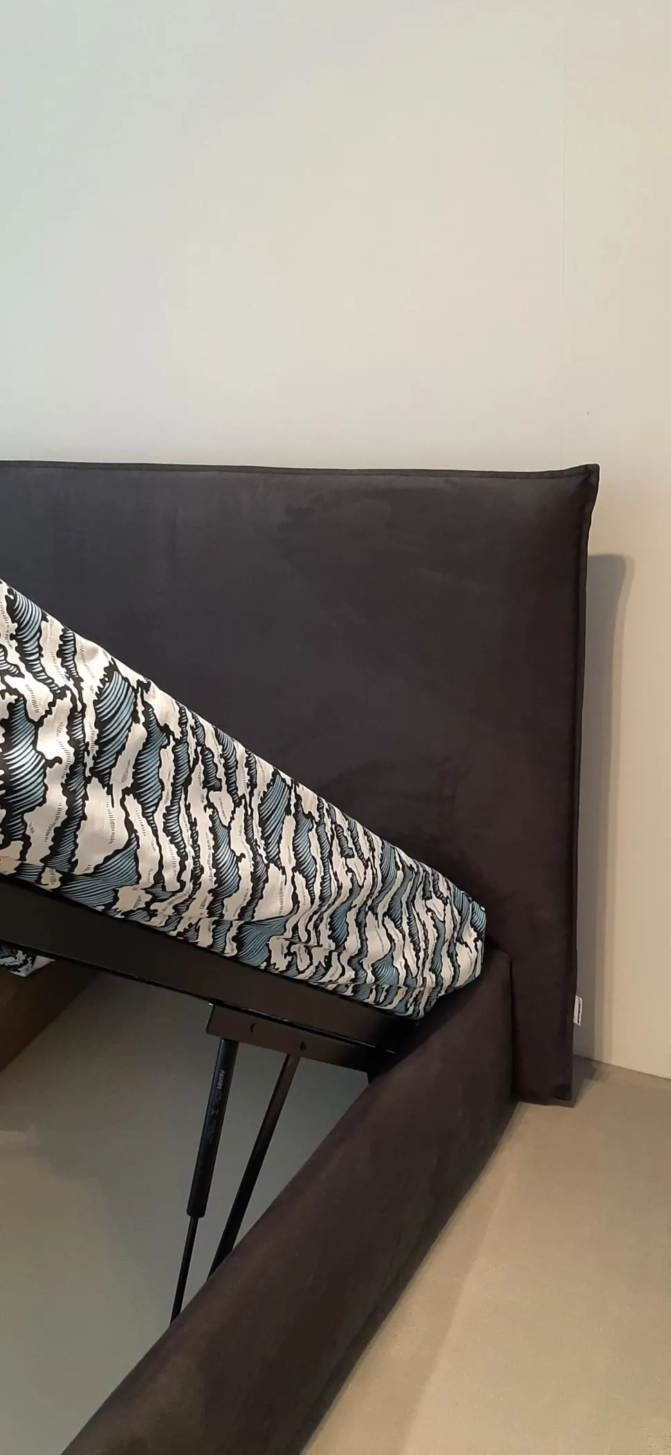 Letto piazza e mezzo moderno Ventura Ennerev a prezzo scontato