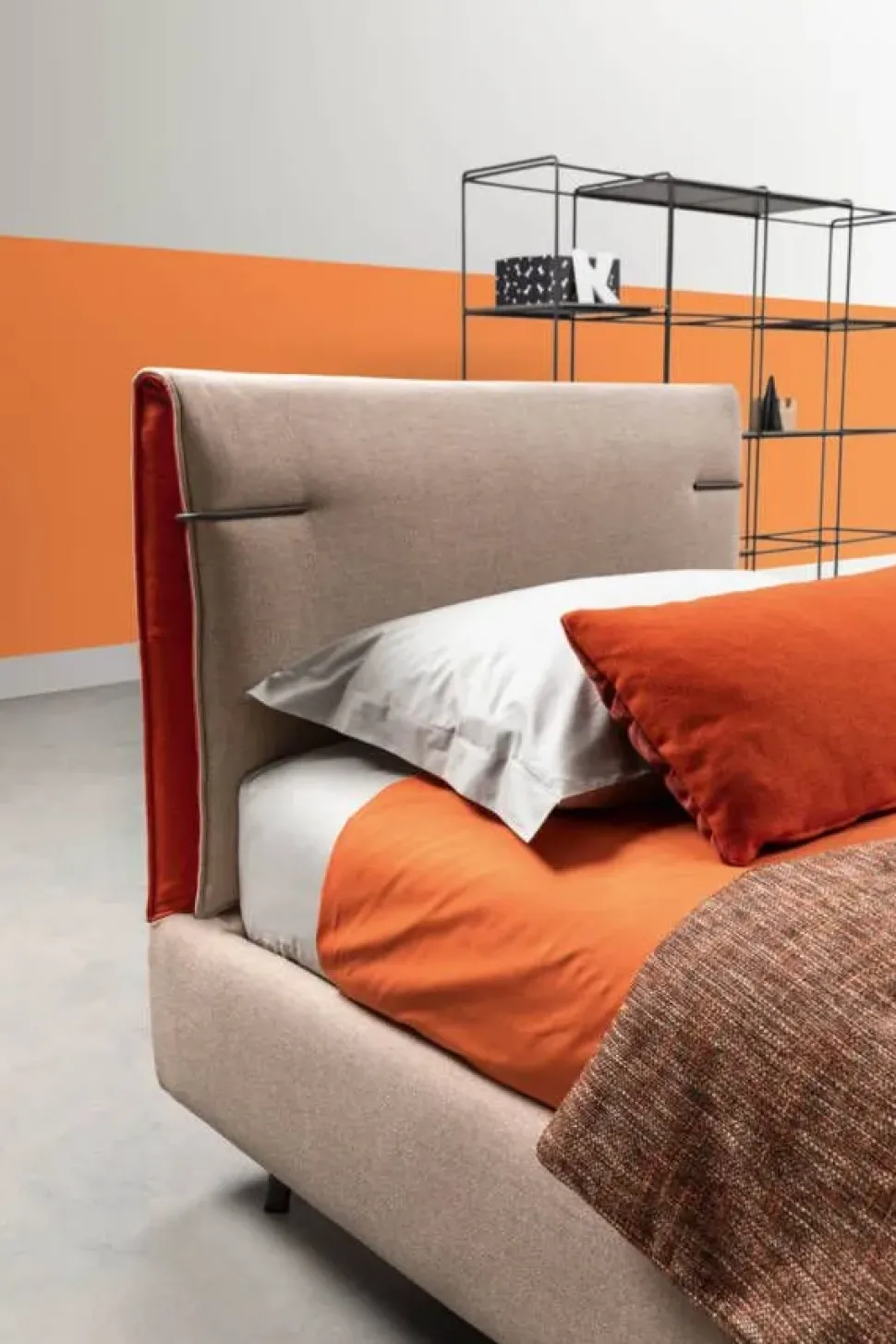 Letto singolo moderno Spin * Samoa a prezzo ribassato