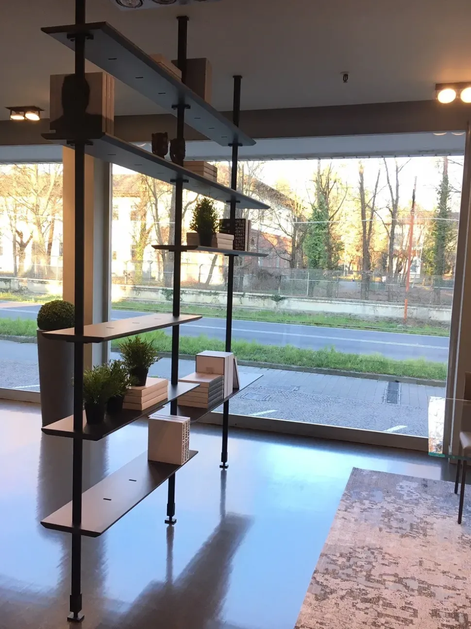 Libreria Airport Cattelan in stile design a prezzo ribassato