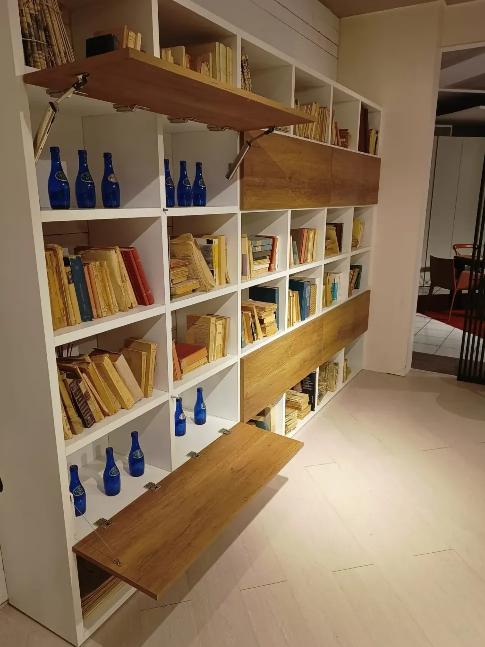 Libreria Atlante Tomasella in stile moderna in offerta
