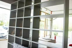 Libreria Cinquanta3 stile moderna di Cinquanta3 scontata del 60%