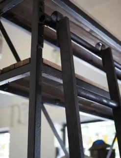 Libreria Collezione esclusiva in legno scontata -44%: scopri Libreria industrial c/scala