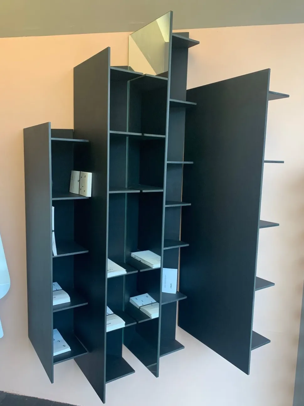 Libreria Ct line libreria contenitore 4 moduli di cui 1 a specchio Boffi in stile design in offerta