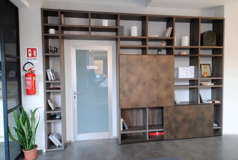 Libreria Fluida stile moderna di Scavolini scontata del 31%