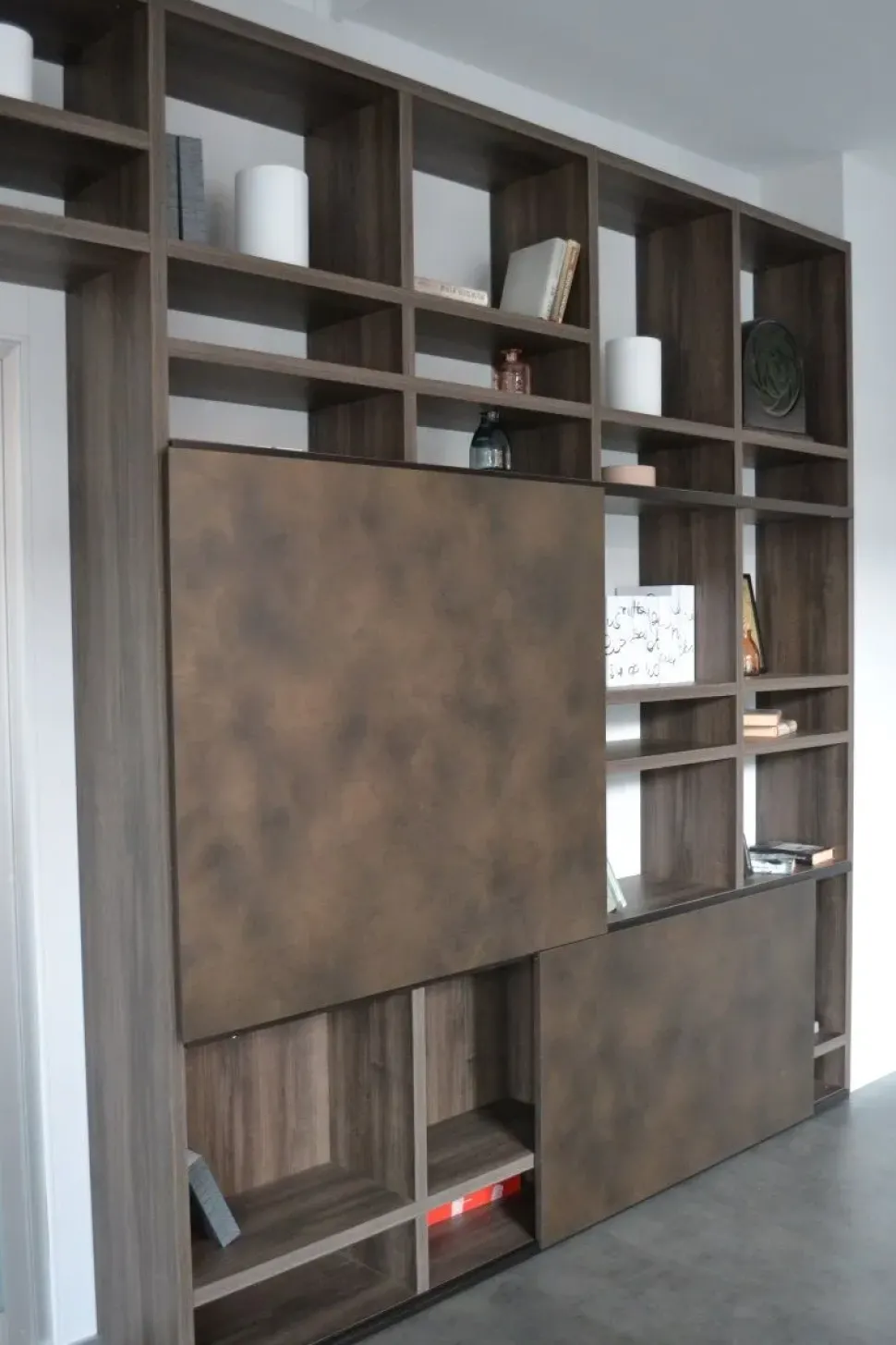 Libreria Fluida stile moderna di Scavolini scontata del 31%