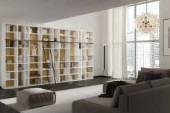 Libreria Giessegi in laminato materico scontata -53%: scopri Libreria componibile con scaletta di giessegi in promo-sconto del 45%