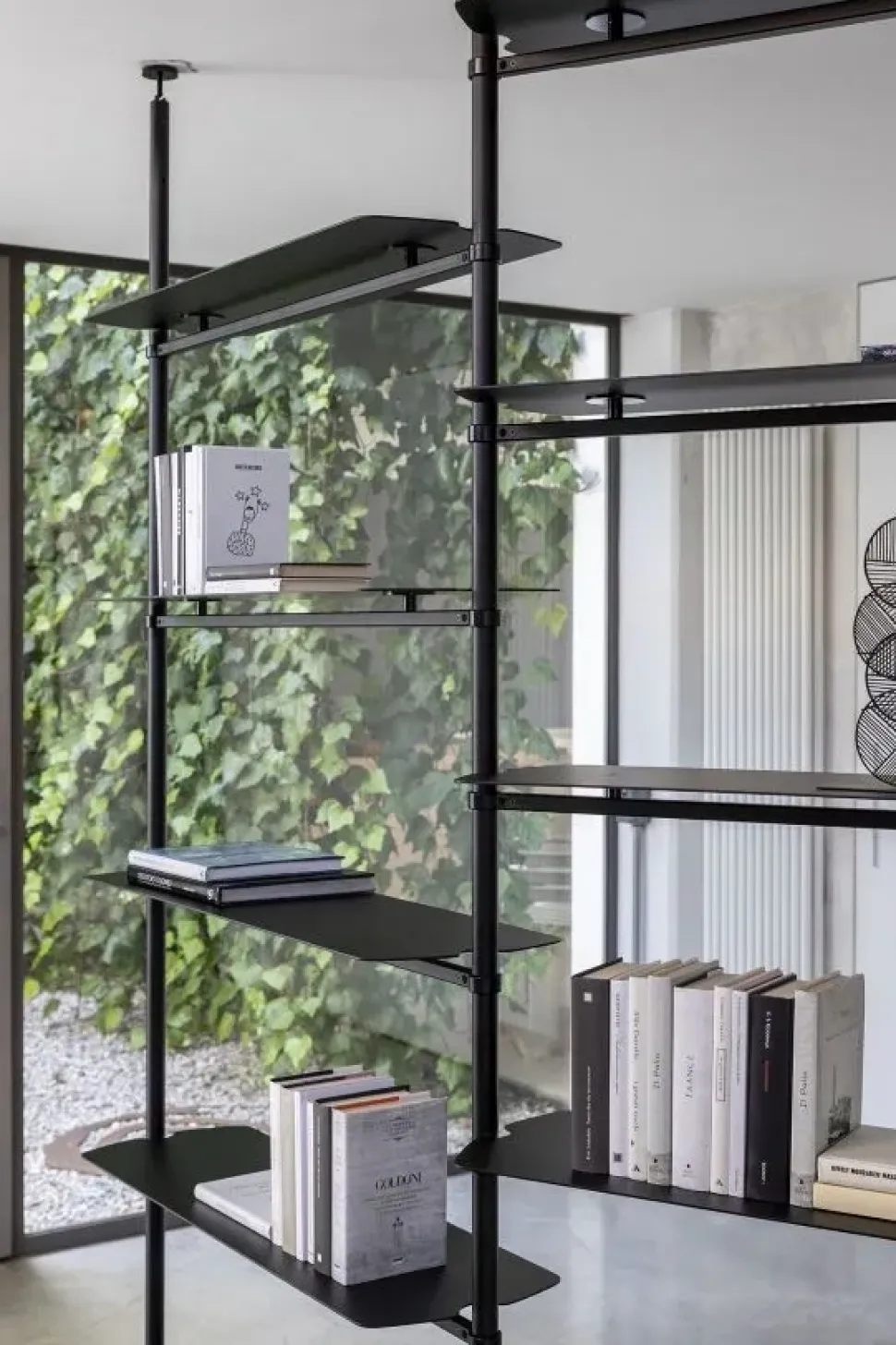 Libreria Levante in stile design di Mogg in OFFERTA OUTLET