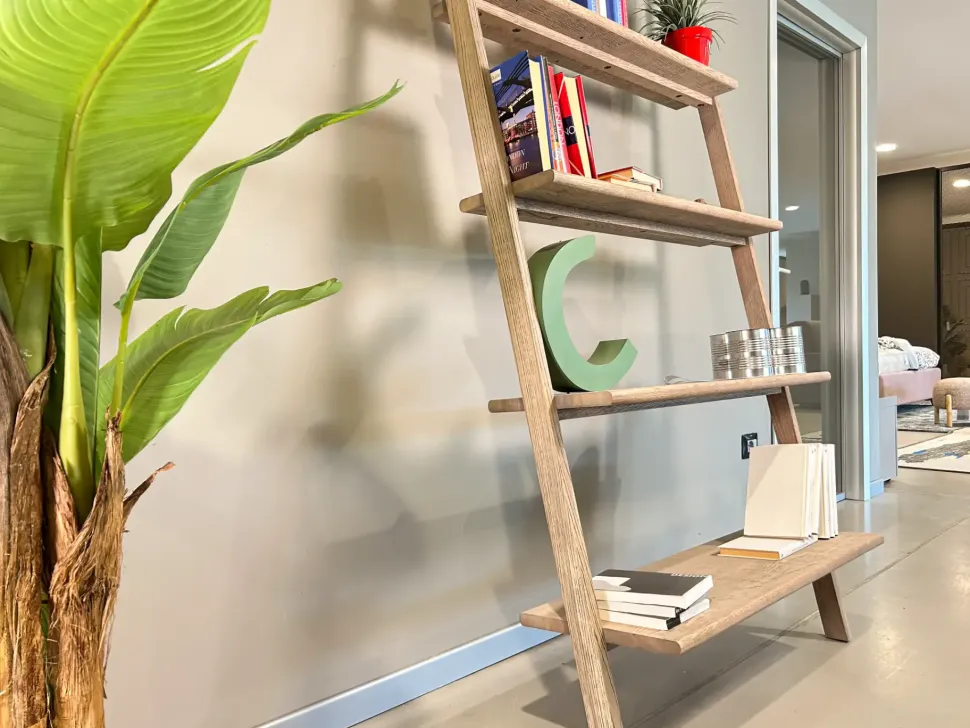 Libreria Libreria a terra di Devina nais: richiedi ora il prezzo riservato