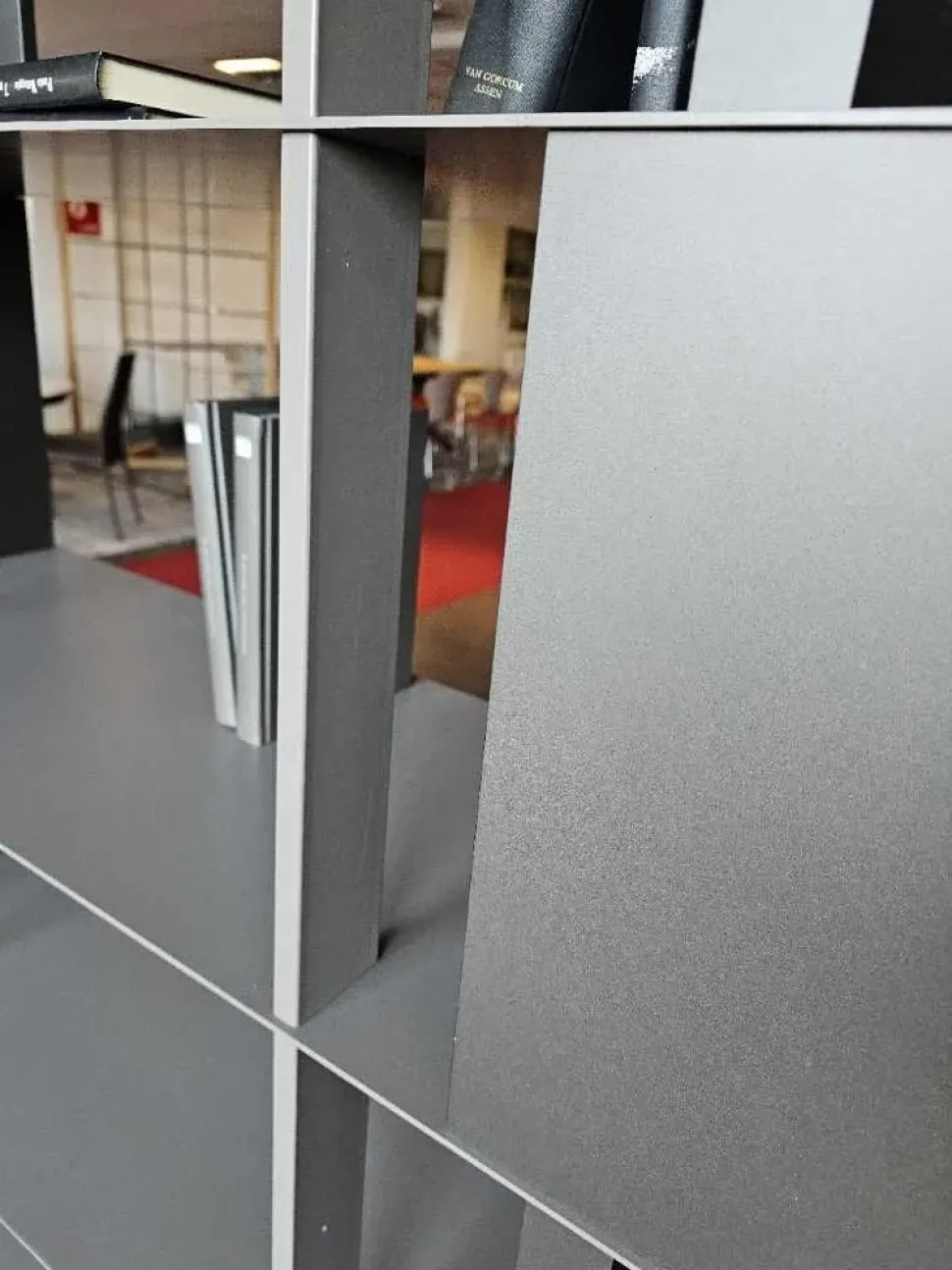 Libreria Manga stile moderno di Ozzio scontata del 30%