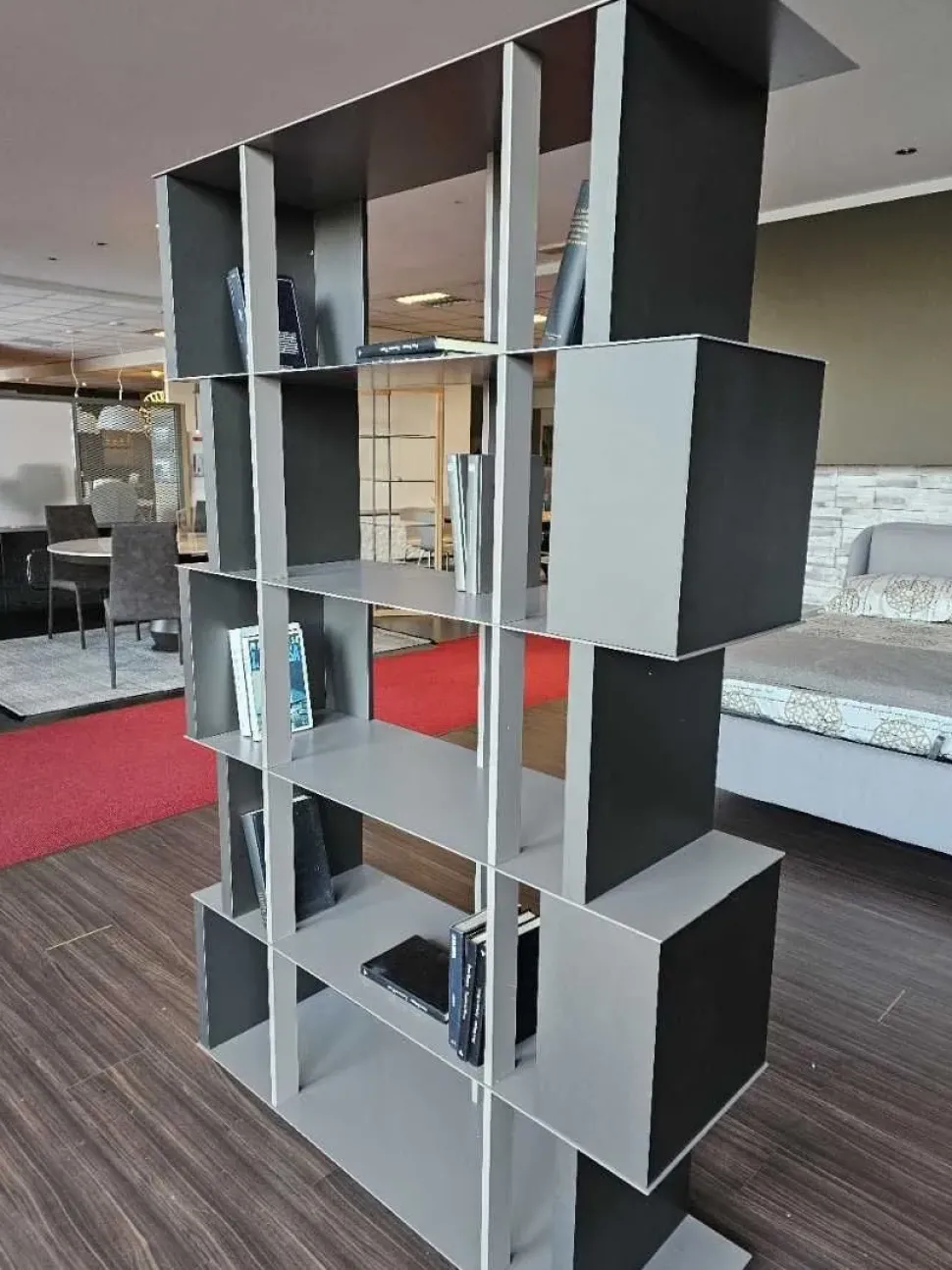 Libreria Manga stile moderno di Ozzio scontata del 30%