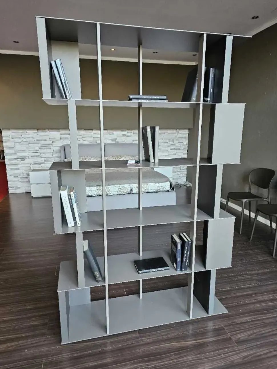 Libreria Manga stile moderno di Ozzio scontata del 30%