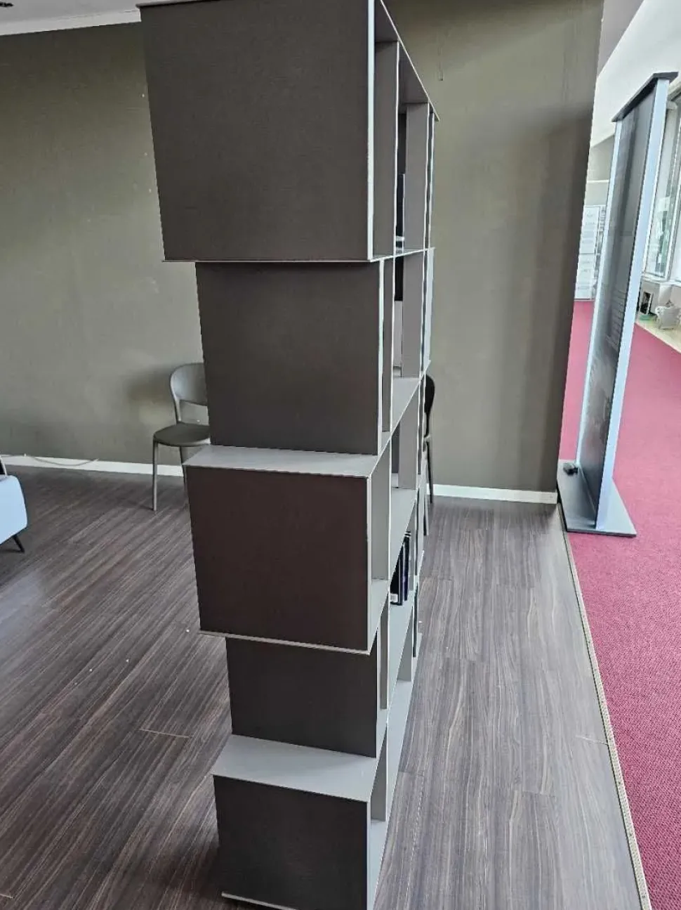 Libreria Manga stile moderno di Ozzio scontata del 30%