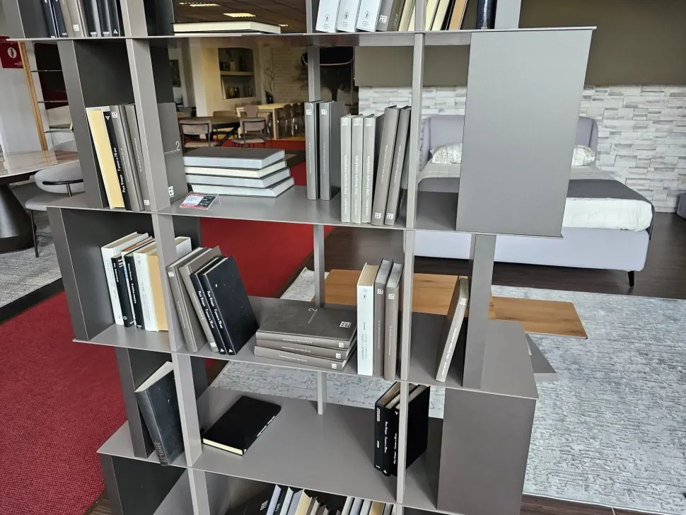 Libreria Manga stile moderno di Ozzio scontata del 30%