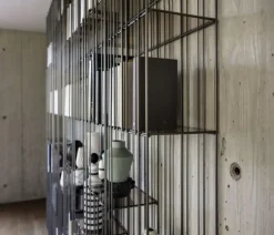 Libreria Metrica a  stile design di Mogg scontata del 16%